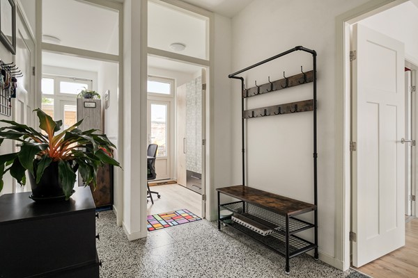 Medium property photo - Bussumsestraat 105, 2574 JD Den Haag